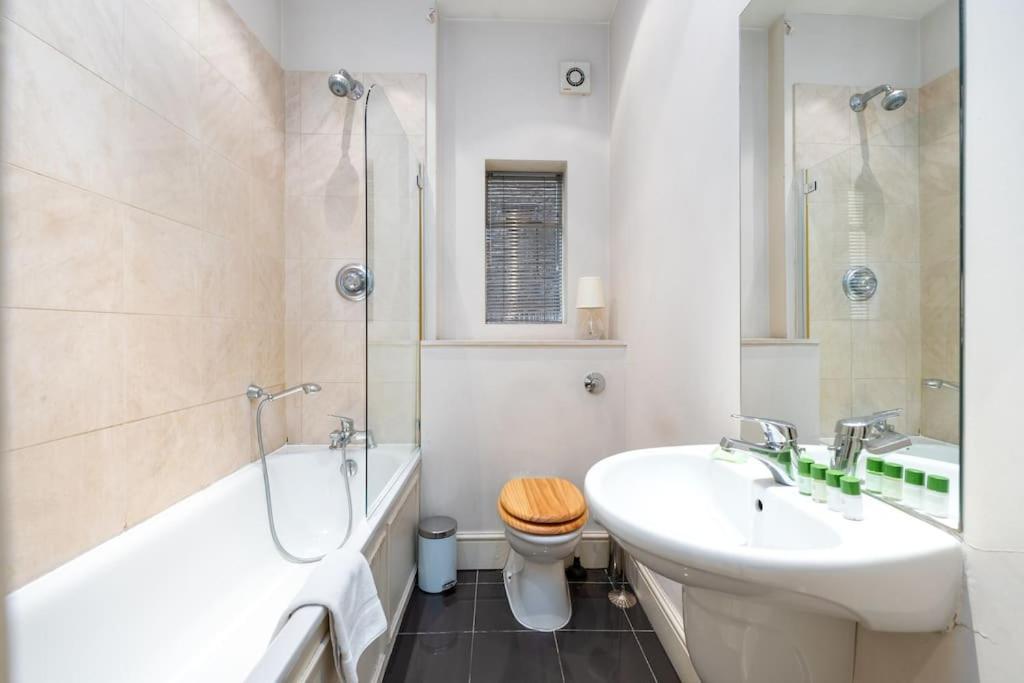 Apartment 48 Redcliffe Gardens By Capital